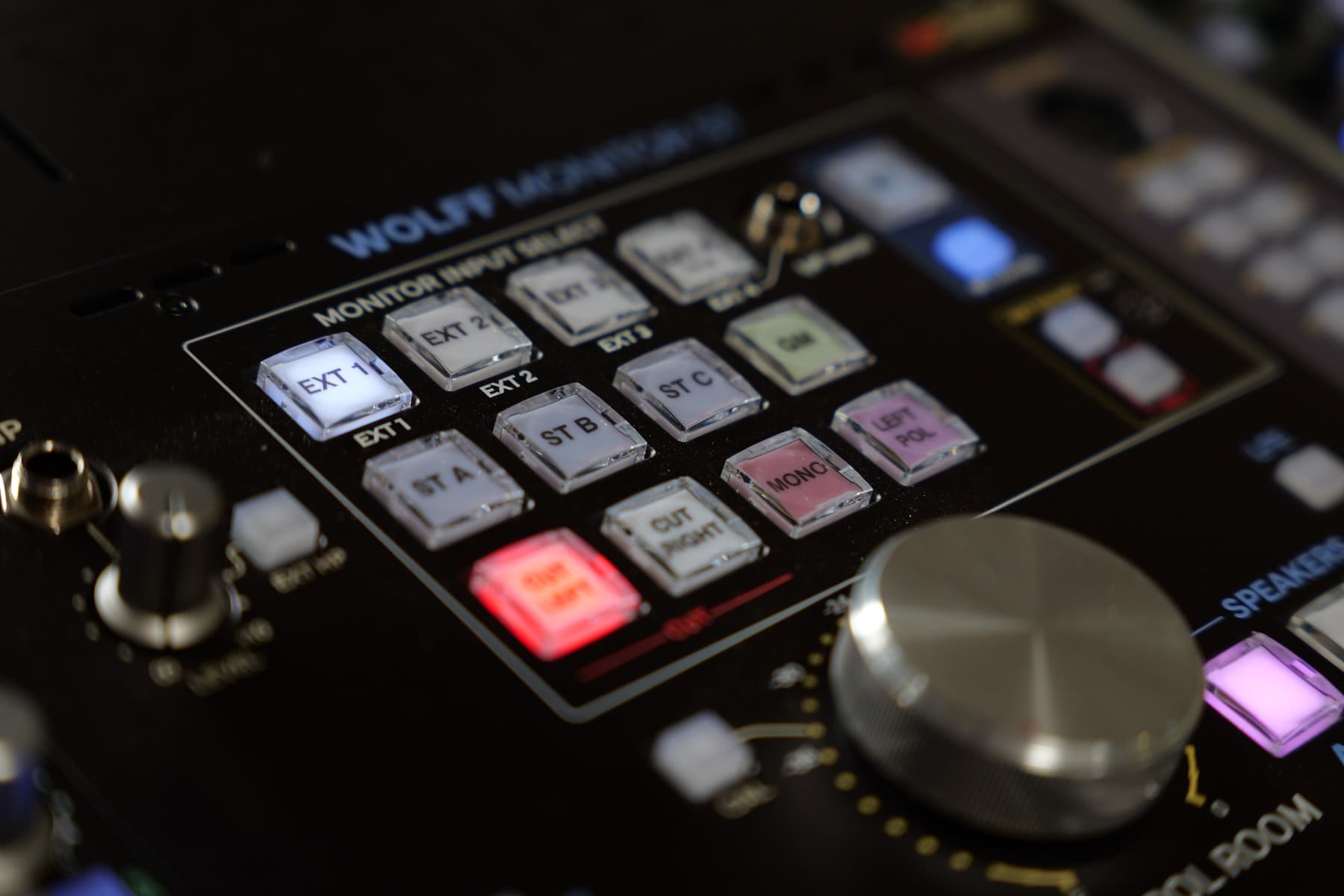 Illuminated source and channel check buttons on Wolff Monitor ST.