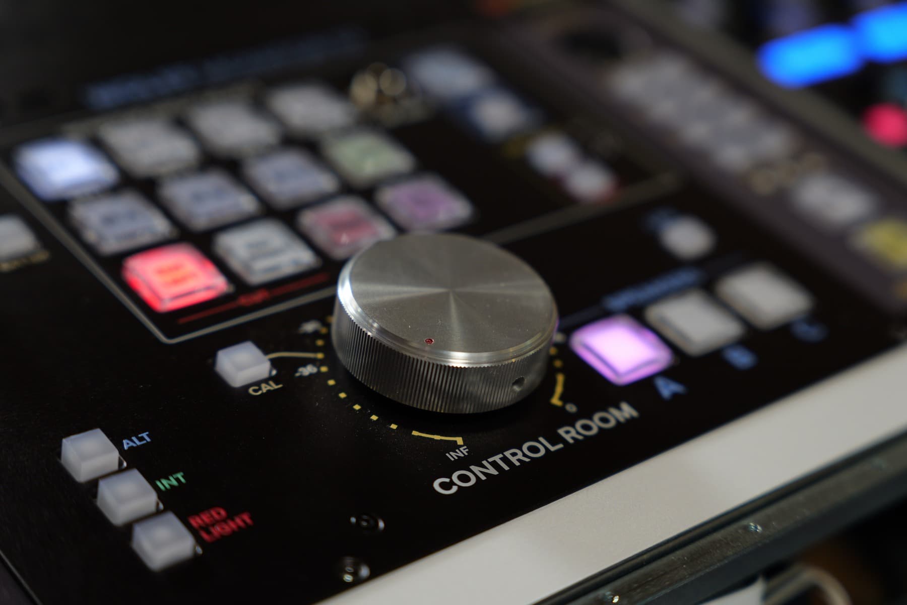 Wolff Monitor ST control room level knob and speaker selection buttons.