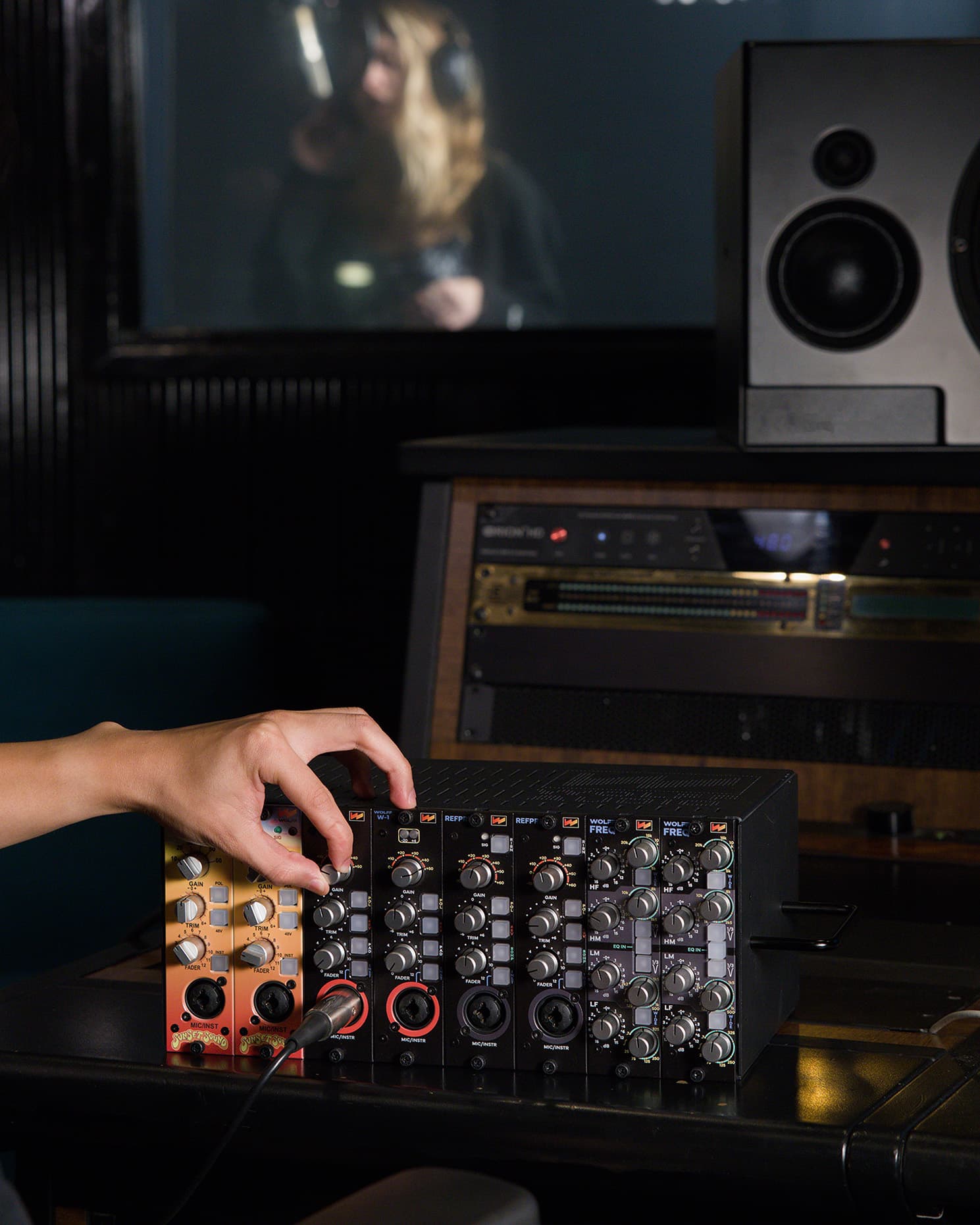 With Massive Headroom. Zero-Compromise Tone.